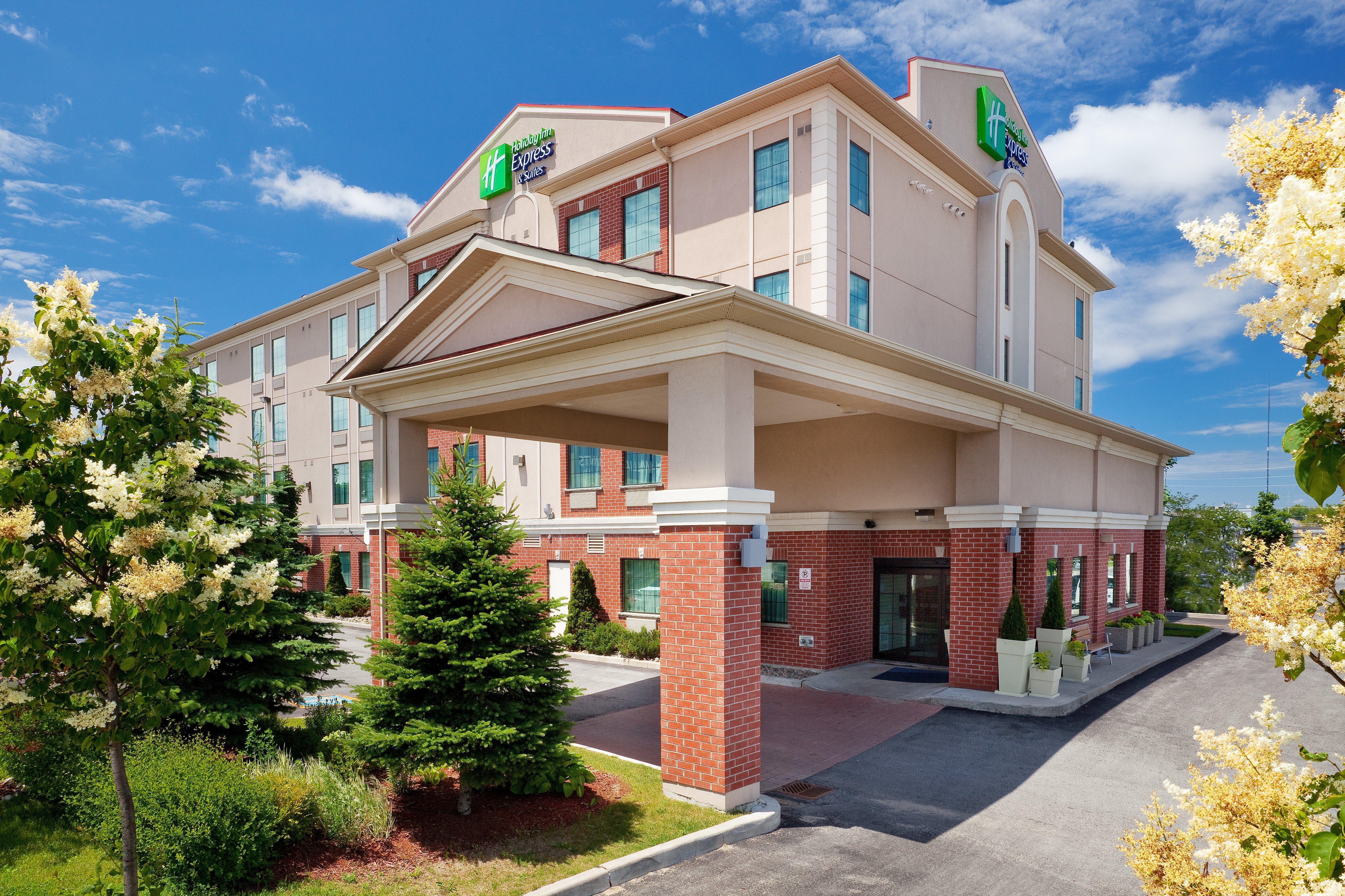 Holiday Inn Express Hotel & Suites Barrie By Ihg Exterior photo
